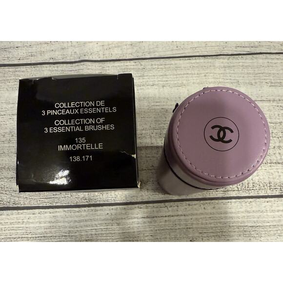 CHANEL LES PINCEAUX - 135 Immortelle Purple 3 Essential Brushes / NEW IN BOX!! - Picture 10 of 12